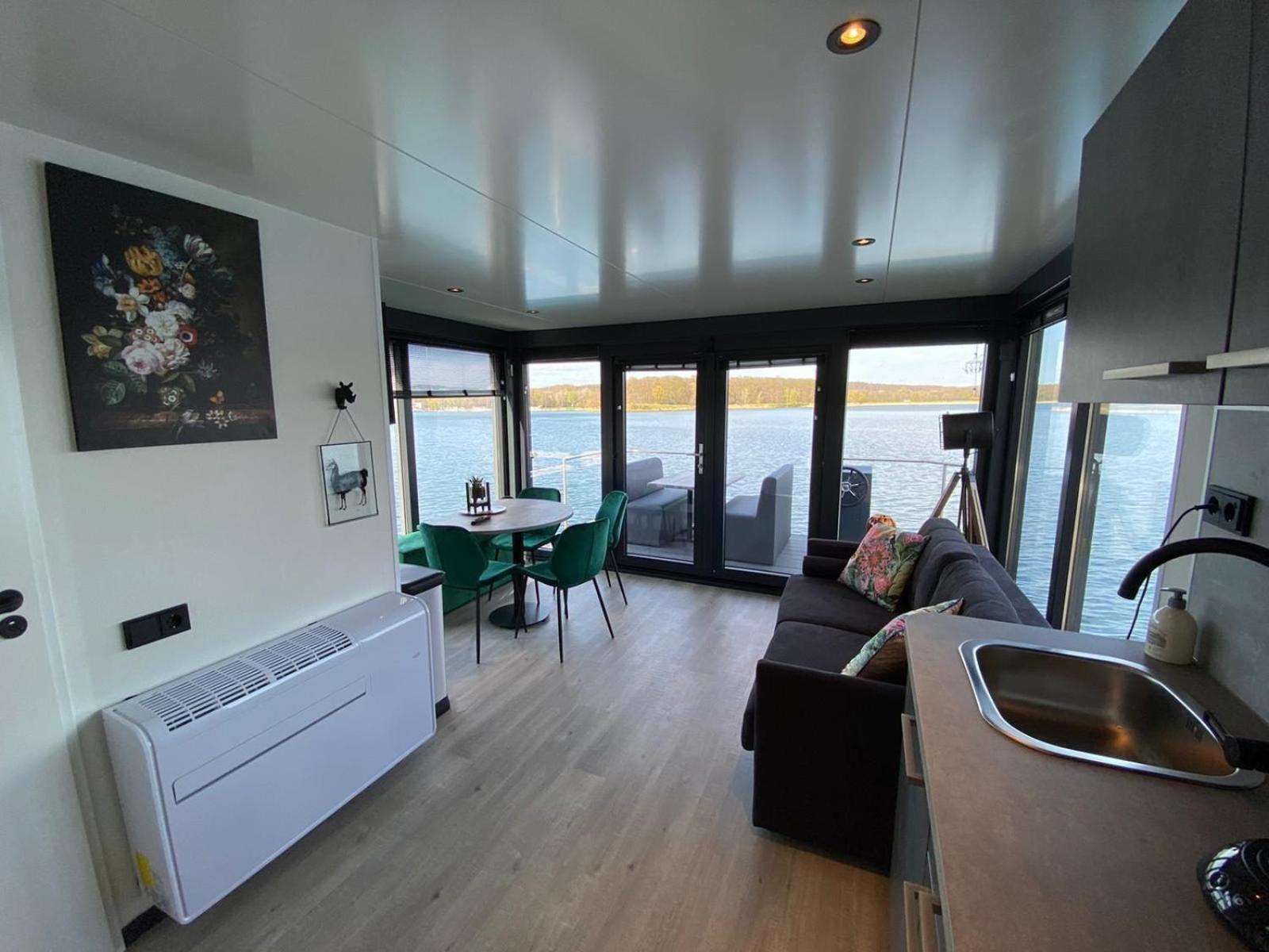 Houseboat Marina Mookerplas 4-6 Persons Plasmolen Exterior photo