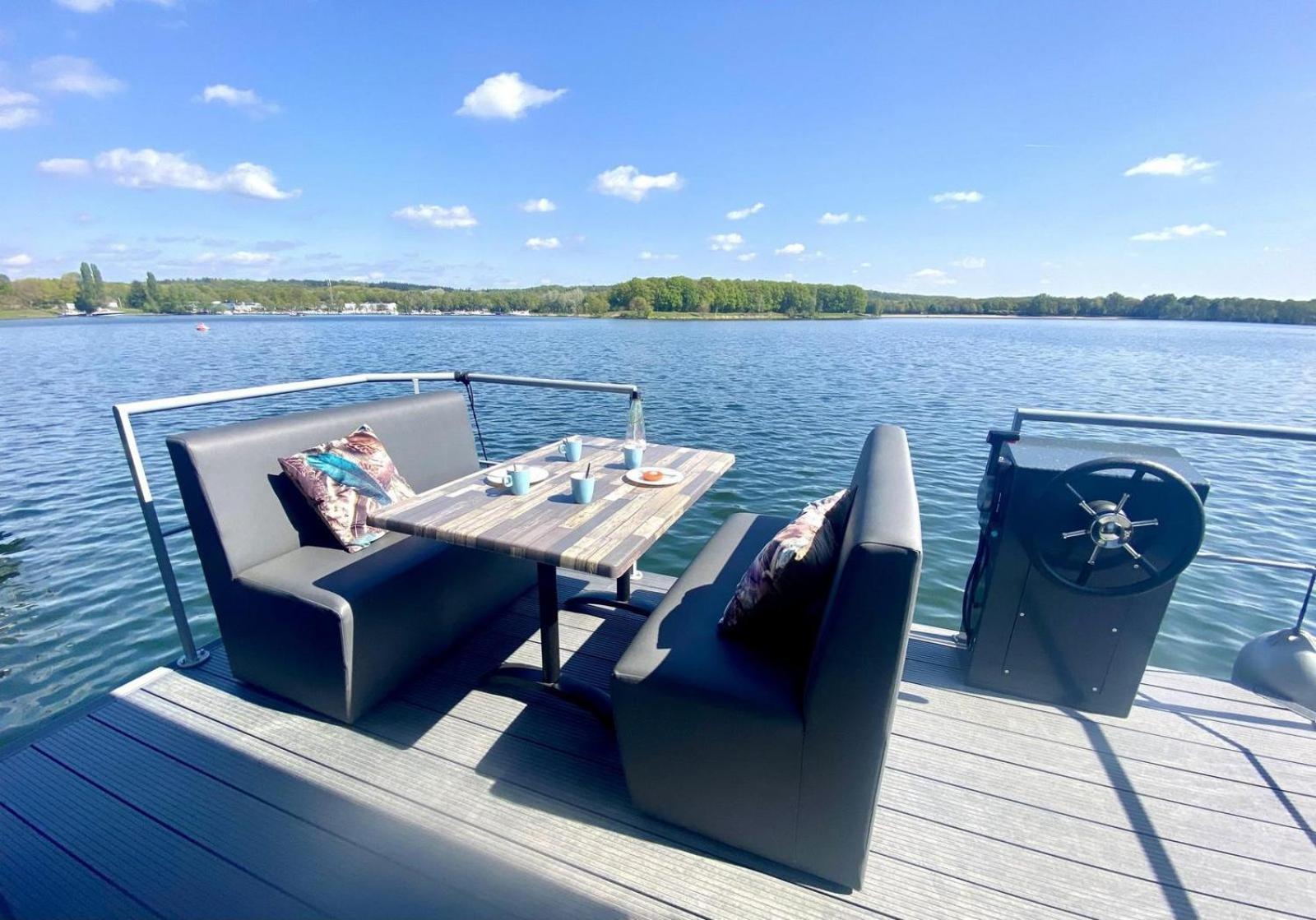 Houseboat Marina Mookerplas 4-6 Persons Plasmolen Exterior photo